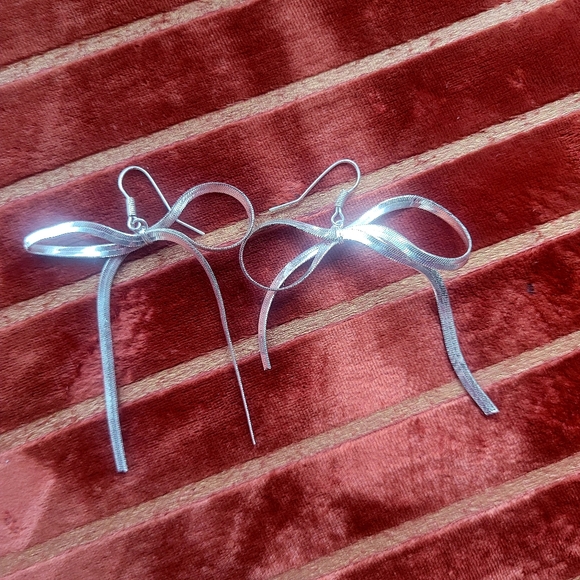 Vintage Silver Earrings - Picture 2 of 7